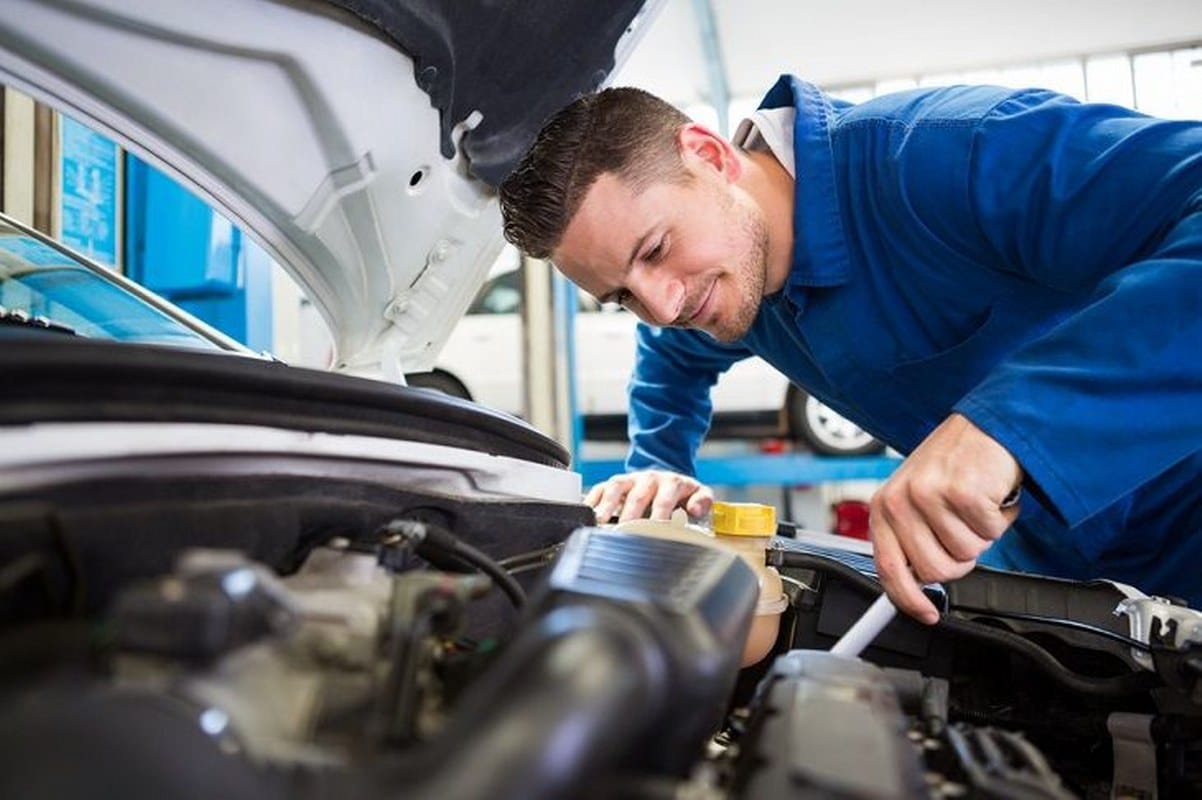 Mobile Mechanics of Jacksonville brings certified expertise right to your driveway